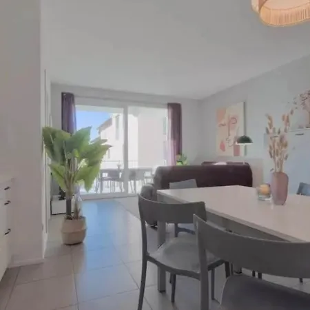 Maggiore 3 Bedroom With Pool Apartamento